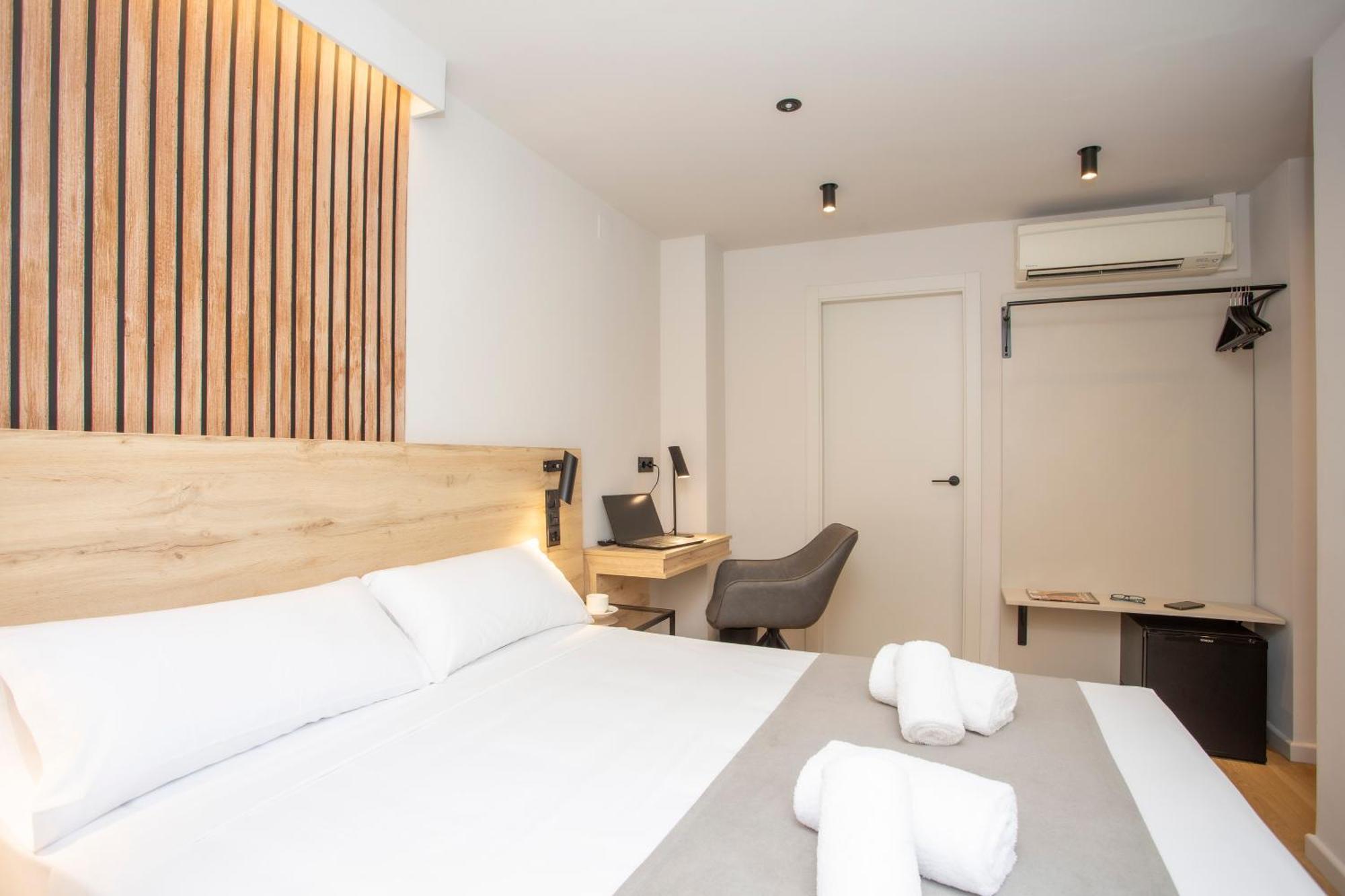 Aila II Hotel Boutique By Singularstays - Digital Access 부르하소트 외부 사진
