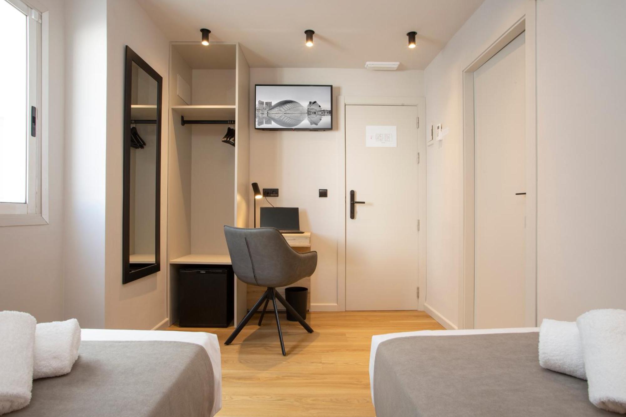 Aila II Hotel Boutique By Singularstays - Digital Access 부르하소트 외부 사진
